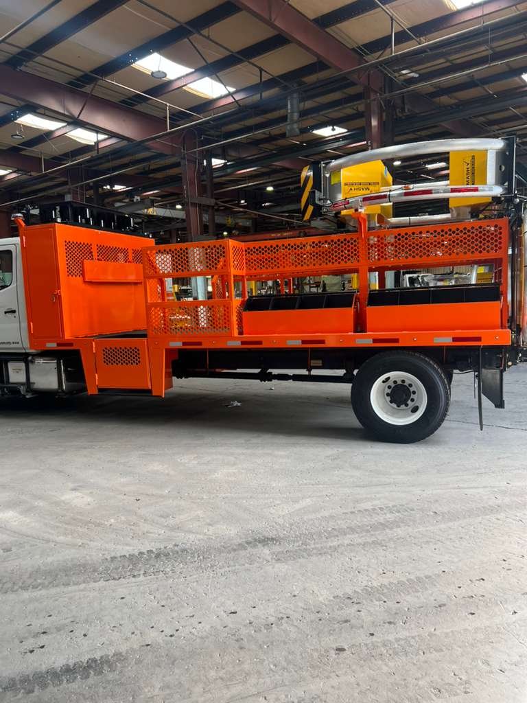 Choosing the Right TMA Truck for Safer Work Zones: A Buyer’s Field Guide 1 TMA truck configured for roadside work with rear attenuator and traffic control equipment